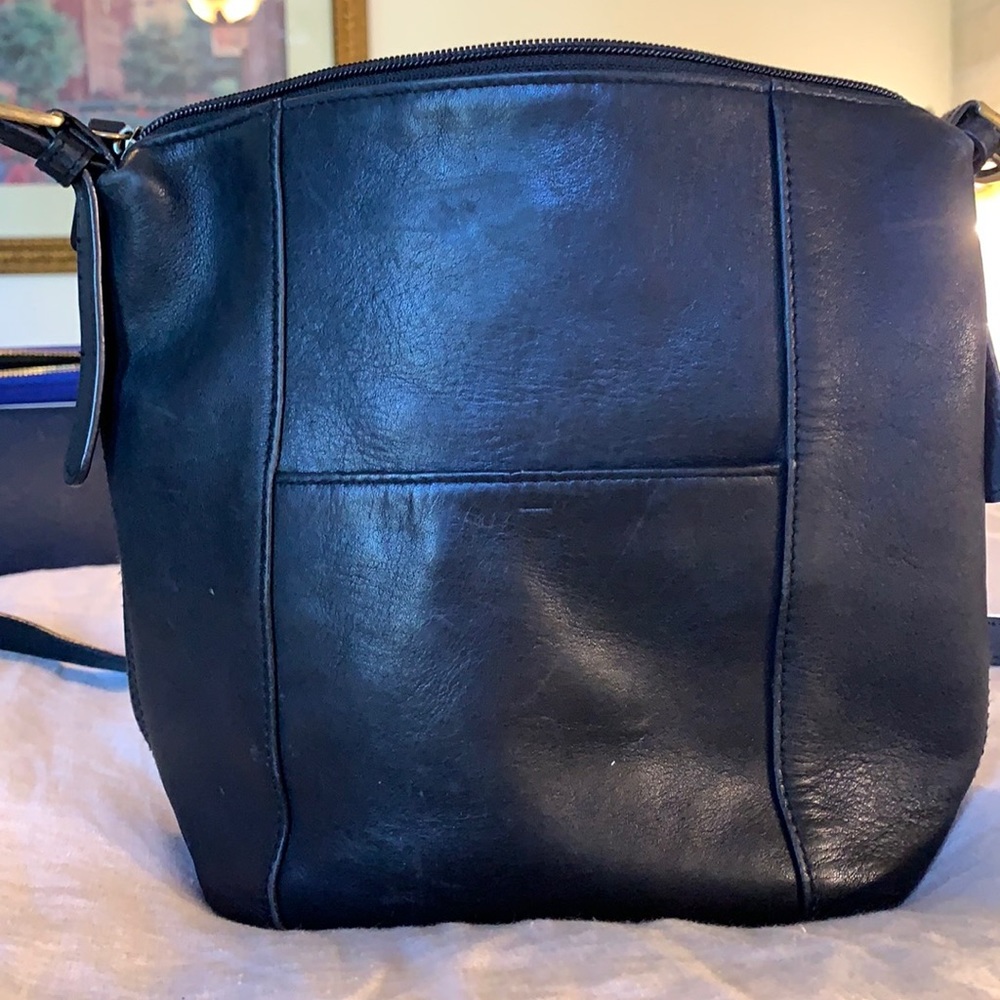 Super soft black leather Crossbody purse 10x 8